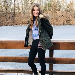 Meet your Posher, Hannah